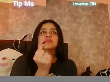 Crystalboow  live sex cam