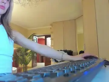Howtokira  live sex cam
