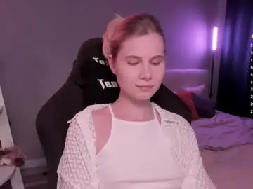 Imnotmia  live sex cam