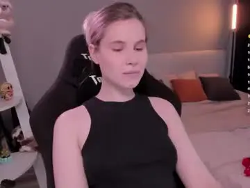 Imnotmia  live sex cam