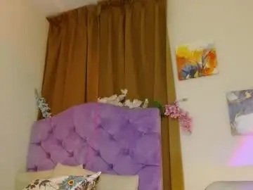 Kiararose19  live sex cam