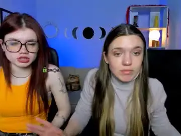 Kira_kisses_  live sex cam