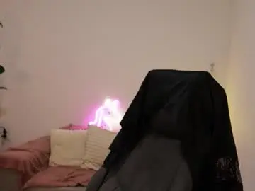 Littlestellaspark  live sex cam