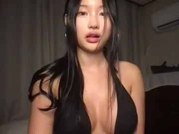 Mayabrie  live sex cam