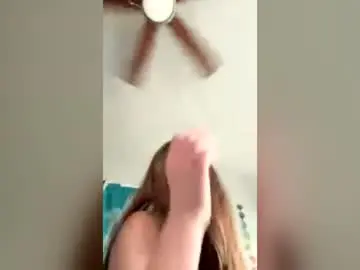 Petitebbycakes  live sex cam