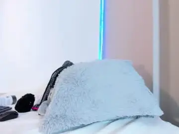 Roxy_stone1  live sex cam