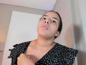 Roxy_stone1  live sex cam