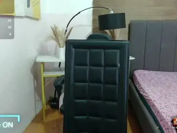 Ashly88  live sex cam