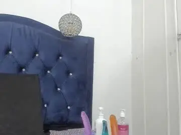 Candy_big_tits18  live sex cam