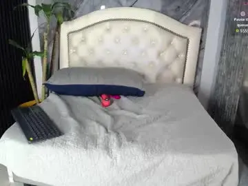 Carolyne_windsor  live sex cam