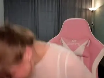 Lilymoore69  live sex cam