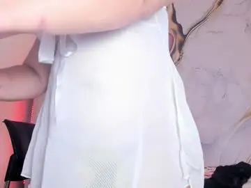 Lucy_milf_474  live sex cam