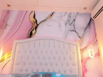 Lucy_milf_474  live sex cam