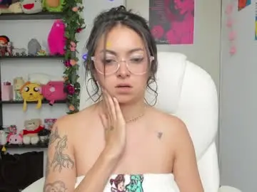 Marcelinegh  live sex cam