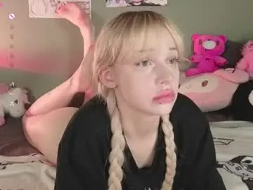 Nicole_yo  live sex cam