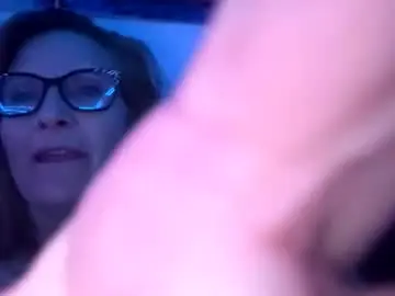 Pleasurek76  live sex cam