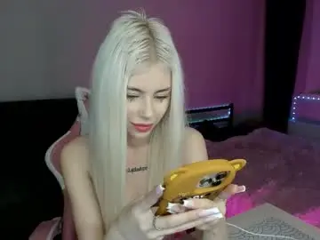Red_qwe  live sex cam