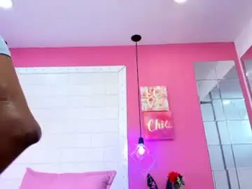 Shyla_rhoades  live sex cam