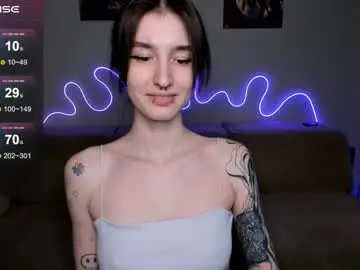 Mika_reid  live sex cam