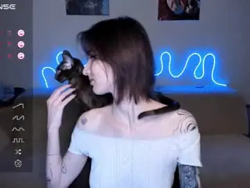 Mika_reid  live sex cam