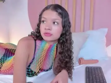 Seraphine_lark  live sex cam