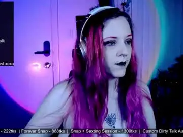 Violetoctober  live sex cam