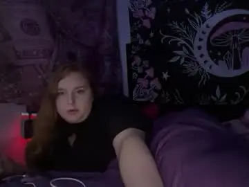 Yourthickgingergoddess  live sex cam