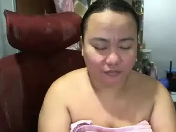 Bigboobslyn  live sex cam
