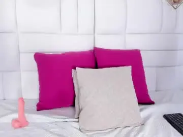 Dayis_cor  live sex cam