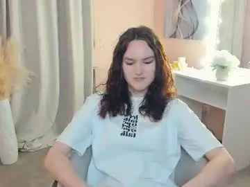 Elissaheineman  live sex cam