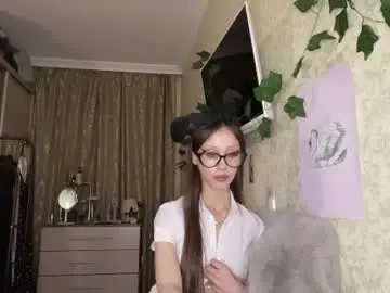 Keniatriece  live sex cam