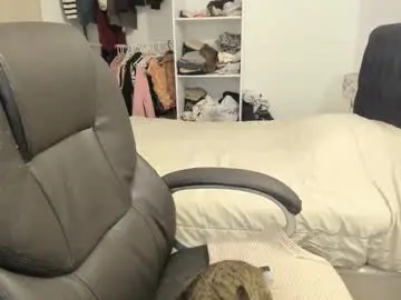 Kittywantslove23  live sex cam