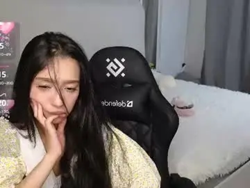 Mellymellika  live sex cam