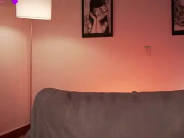 Soy_iris  live sex cam