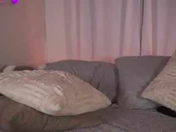 Soy_iris  live sex cam