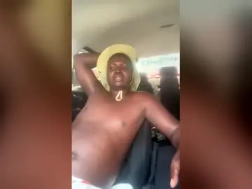 Tinnie_e  live sex cam