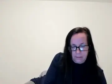 Wigglypeachgoddess  live sex cam