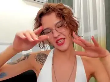 Cassycrownover  live sex cam