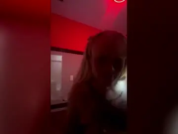 Kerlyhot1  live sex cam