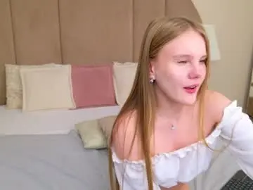 Lili_lohan  live sex cam