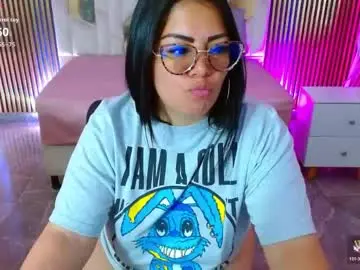 Martina_tay  live sex cam