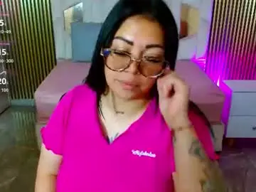 Martina_tay  live sex cam