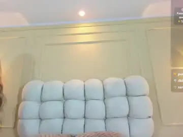 Meredithbenson  live sex cam
