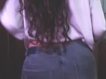 Nasly_shy  live sex cam