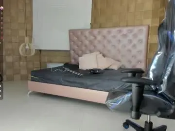 Sashhalux22  live sex cam