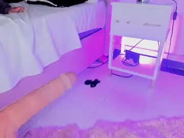 Violet_mirss  live sex cam