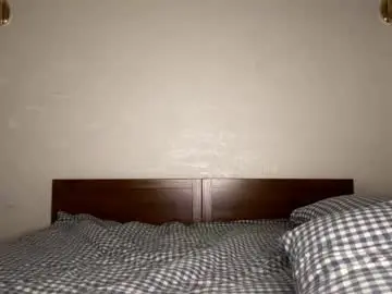 Vivatrude  live sex cam
