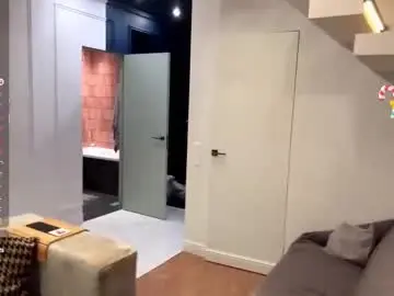 Ardeliacarhart  live sex cam