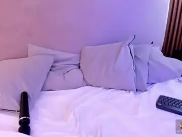 Bamby_buu21  live sex cam