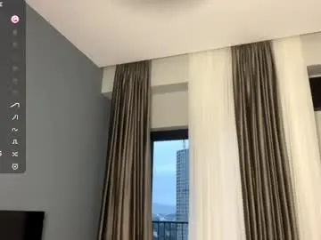 Janitamunerlyn  live sex cam